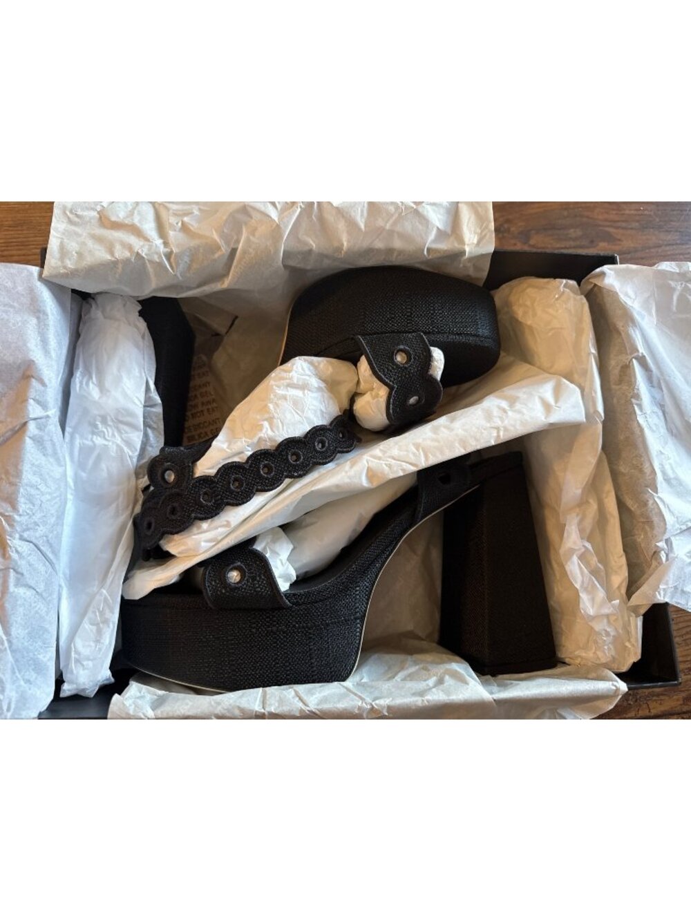 Larroudé Dolly Broderie Sandals Womens Size 10 US Black New In Box